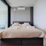 Διαμέρισμα Panorama Corner - Pool, Sauna, Parking *