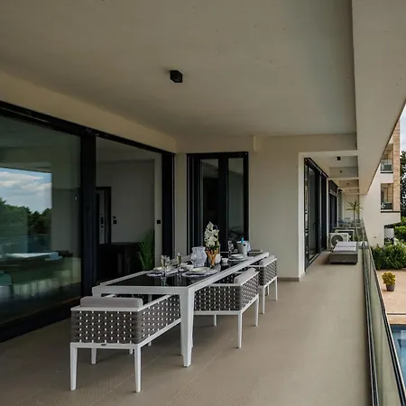 דירה Panorama Corner - Pool, Sauna, Parking