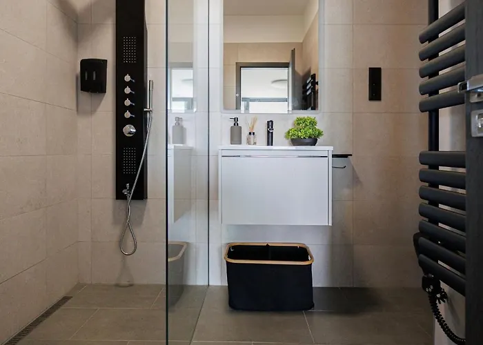 Panorama Corner - Pool, Sauna, Parking Apartament