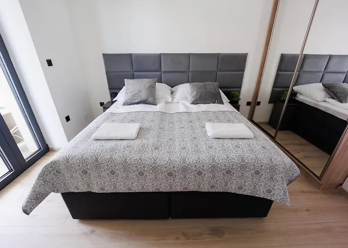 Panorama Corner - Pool, Sauna, Parking Apartament *