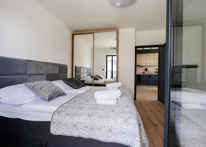 Panorama Corner - Pool, Sauna, Parking Apartament